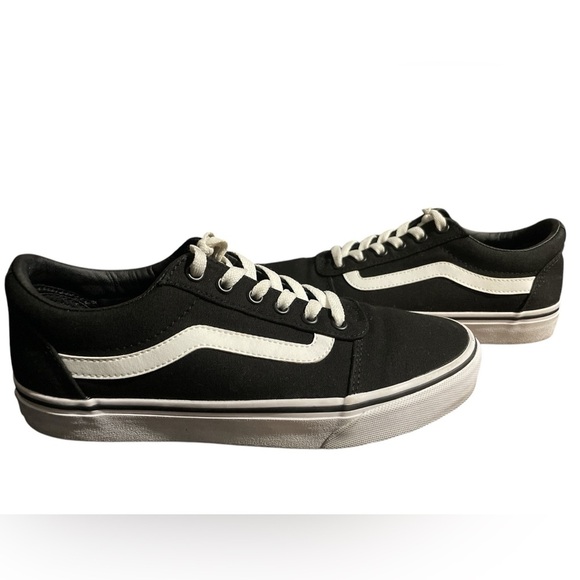 Vans Shoes - Classic Vans